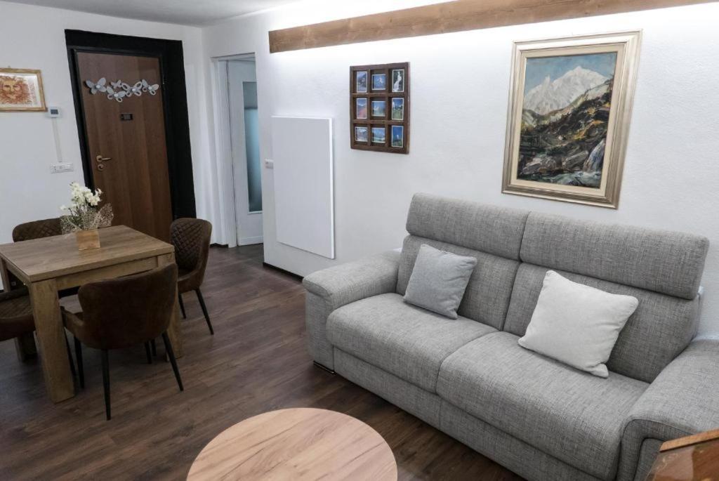 Appartamento Casa Sofia Aosta Esterno foto